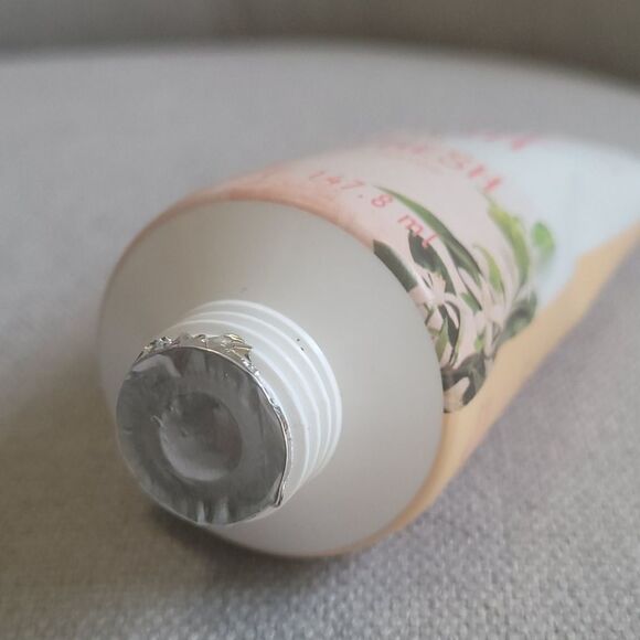 Jasmine & Orange Blosson face wash - Picture 2 of 3